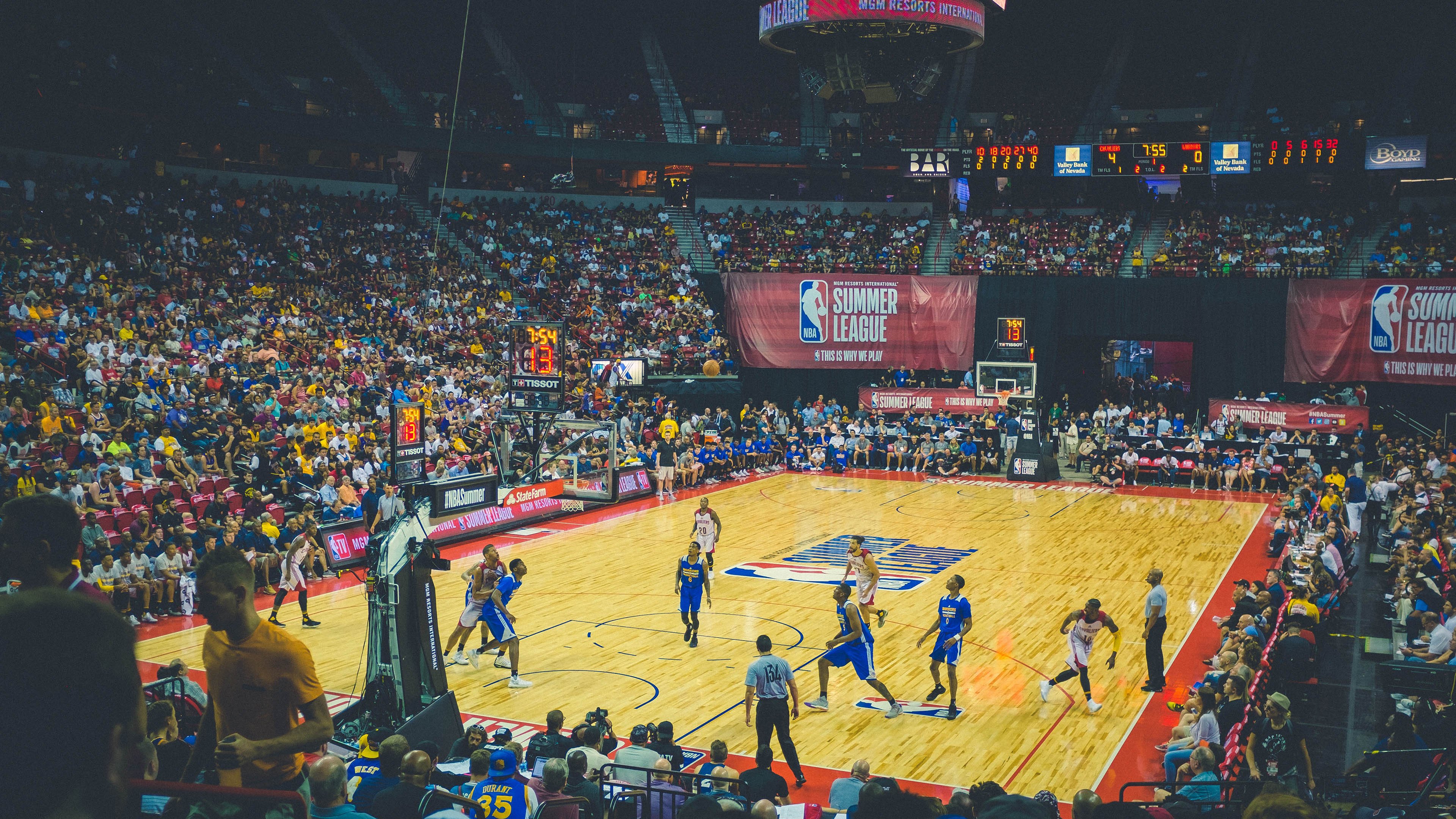 开云体育app-广东队狂胜热火，戈贝尔冠军级表现背后的篮球文明碰撞